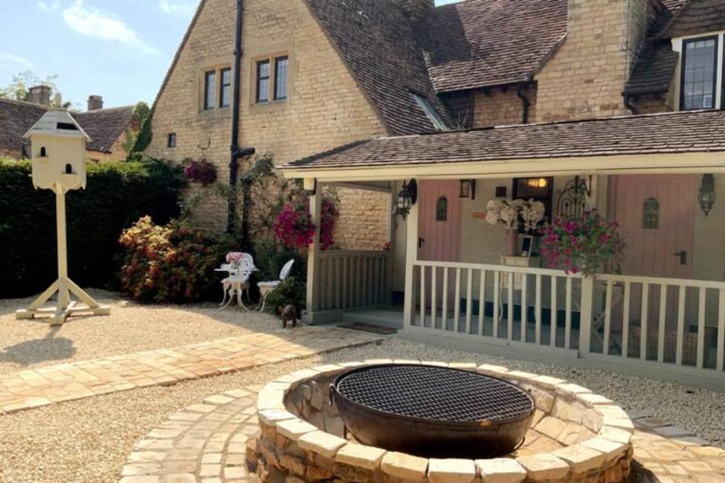 Piglet Lodge Pebworth Luaran gambar